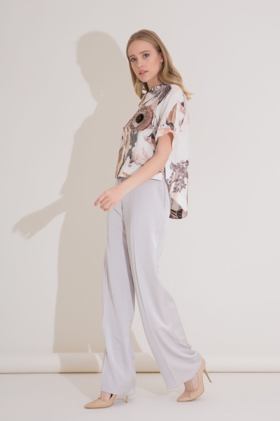 Gizia Floral Embroidered Short Sleeve Patterned Linen Shirt. 2