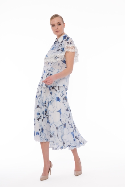 Gizia Floral Pattern Pleated Chiffon Blue Skirt. 2
