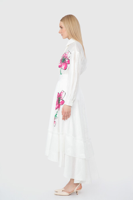 Gizia Floral Printed Pleated Detailed Midi Length White Skirt. 3