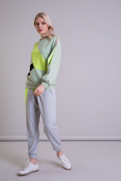Gizia Green Cliche Sleeve Detailed Sweatshirt. 1 Gizia Green Cliche Sleeve Detailed Sweatshirt. 1