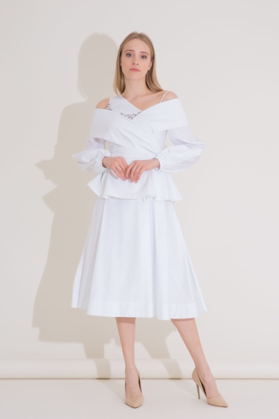 Gizia High Waist Corsage White Pleated Midi Skirt. 4
