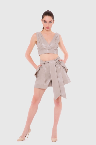 Gizia High Waist Mink Leather Shorts with Pockets Pleat Detailed. 2