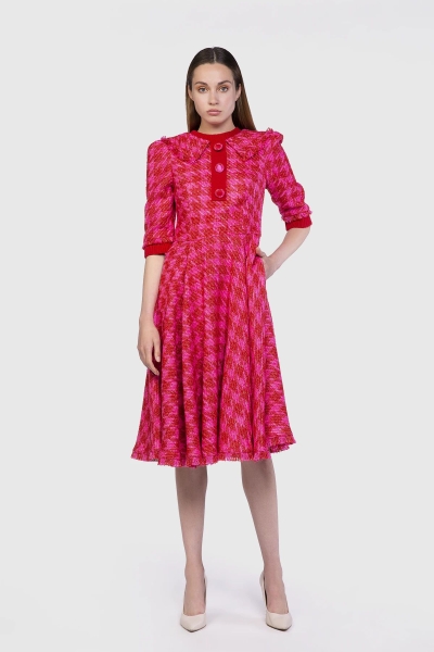 Gizia Knitwear And Button Detailed Midi Length Pink Dress. 3