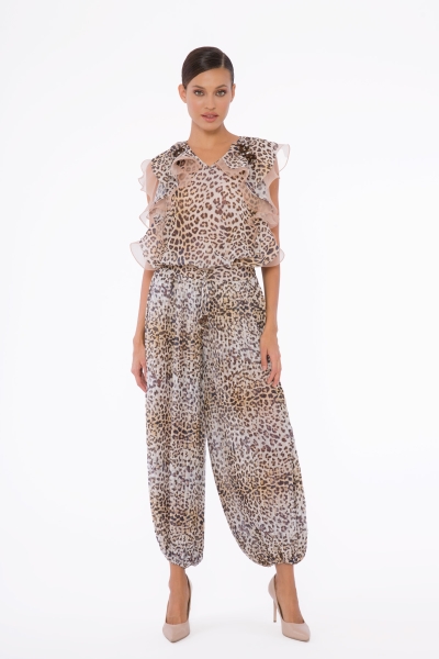 Gizia Leopard Patterned Pleated Beige Shalwar Trousers. 5