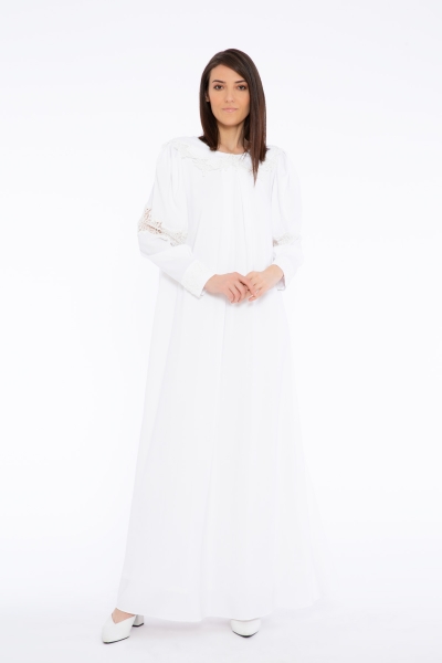 Gizia Long Ecru Dress with Lace Embroidery Detail on the Collar. 3