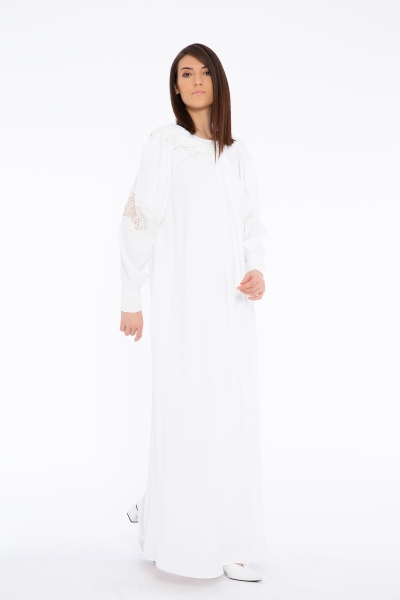 Gizia Long Ecru Dress with Lace Embroidery Detail on the Collar. 2