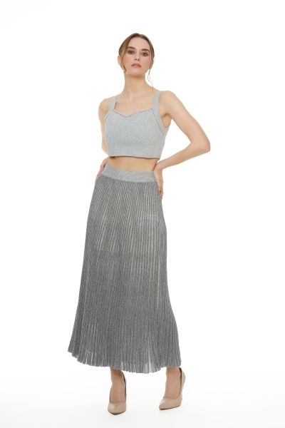 Gizia Metallic Gray Knitwear Pleat Midi Skirt. 1