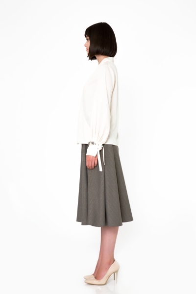 Gizia Metallic Stripe Fabric Midi Length Beige Flared Skirt. 3