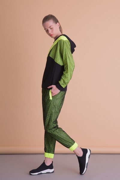Gizia Neon Garnish Hooded Black Sports Sweatshirt. 2 Gizia Neon Garnish Hooded Black Sports Sweatshirt. 2