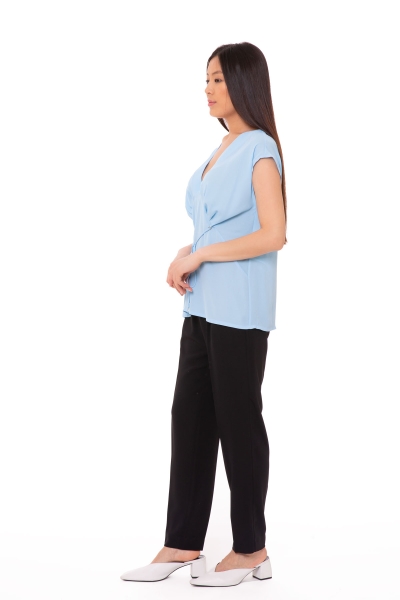 Gizia Pleat Detailed V-Neck Short Sleeve Blue Blouse. 2