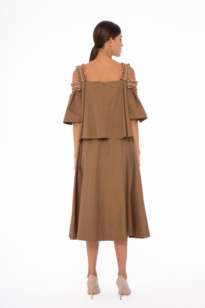 Gizia Pleated Brown Short Top With Ribbon Tassel And Embroidery Detail. 2