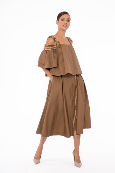 Gizia Pleated Brown Short Top With Ribbon Tassel And Embroidery Detail. 3