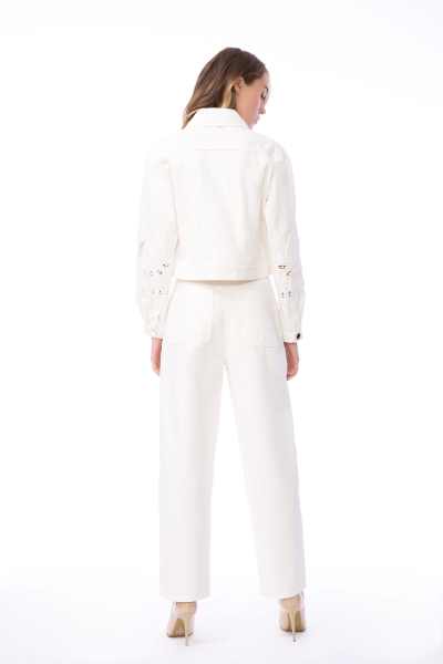 Gizia Pocket Embroidery Detailed High Waist White Jean Trousers. 3 Gizia Pocket Embroidery Detailed High Waist White Jean Trousers. 3