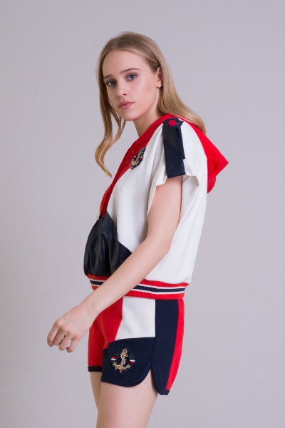Gizia Red Mini Shorts with Contrast Detail Coat of Arms. 2