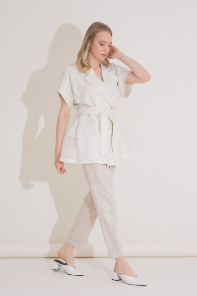 Gizia Self Belted Silvery Linen Short Sleeve Ecru Jacket. 3