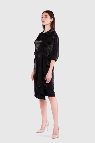 Gizia Shiny Surface Pleated Black Dress. 5