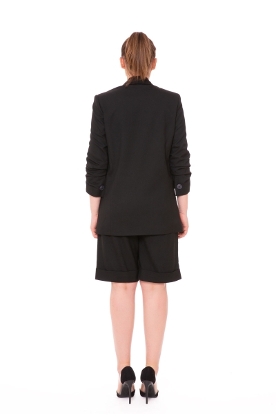 Gizia Single Button Sleeve Detailed Shorts Black Woman Suit. 1
