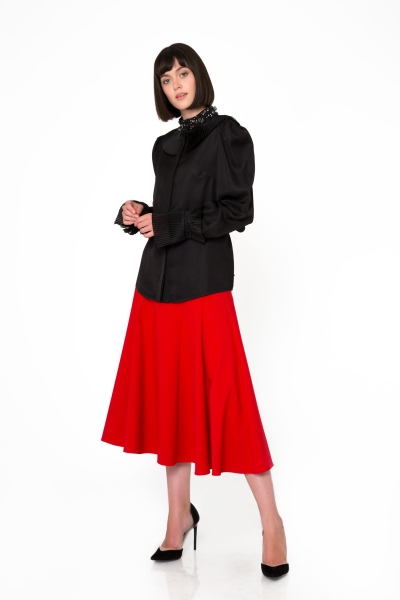 Gizia Sliced Cut Midi Length Red Skirt. 2