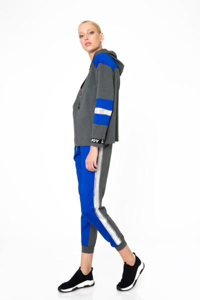 Gizia Stripe Detailed Hooded Gray Zippered Sweatshirt. 2 Gizia Stripe Detailed Hooded Gray Zippered Sweatshirt. 2