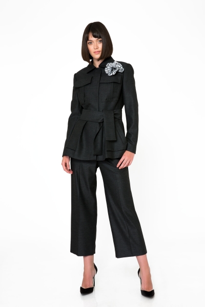 Gizia Stripe Detailed Long Bermuda Black Trousers. 2