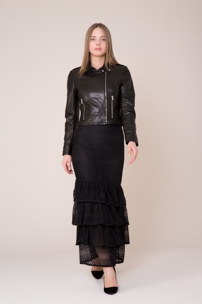 Gizia Tiered Flywheel Detailed Midi Black Skirt. 1