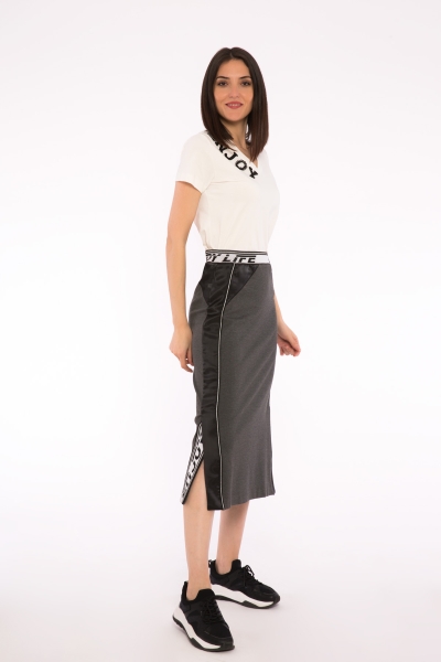 Gizia Written Belt And Side Stripe Detail Midi Length Gray Pencil Skirt. 1