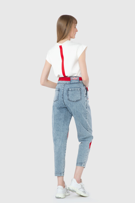 Gizia High Waist Mom Navy Blue Jean with Stripe Print Detailed. 2 Gizia High Waist Mom Navy Blue Jean with Stripe Print Detailed. 2