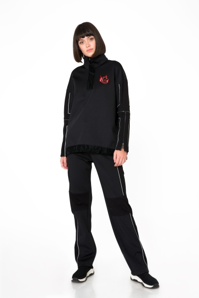 Gizia Collar And Sleeve Zipper Detail Black Sweatshirt. 1
