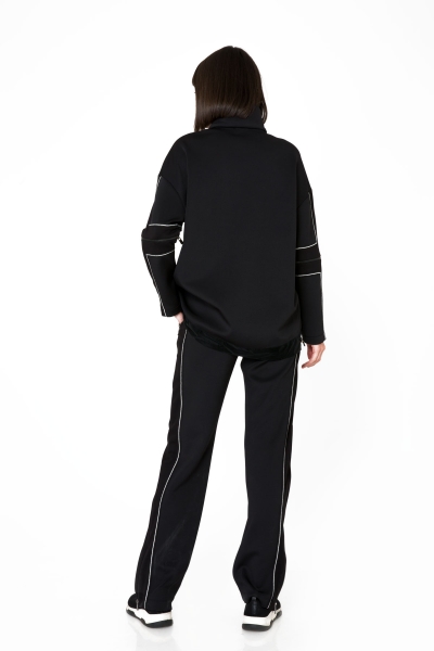 Gizia Collar And Sleeve Zipper Detail Black Sweatshirt. 2
