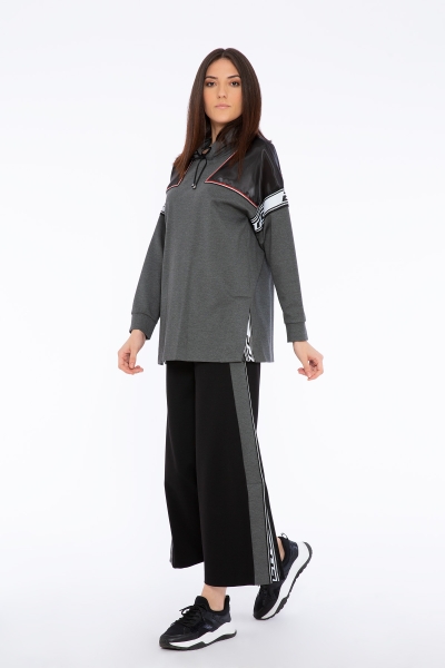 Gizia Transparan Omuz ve Şerit Detaylı Gri Kapüşonlu Sweatshirt. 1