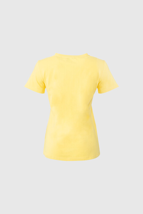 Gizia Embroidery Logo Detailed Yellow Tshirt. 3