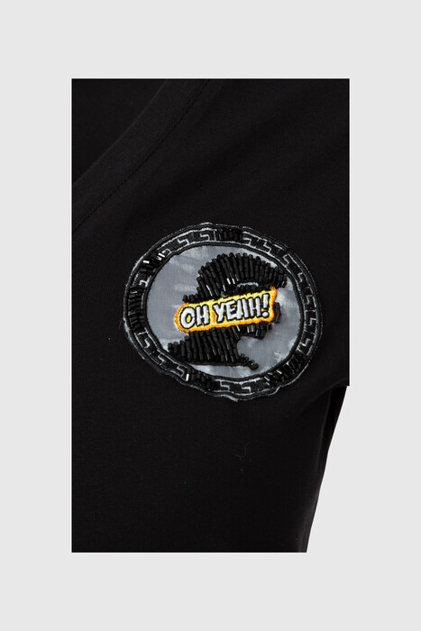 Gizia Embroidery Logo Detailed Black Tshirt. 2