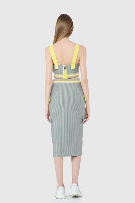 Gizia Neon Band Detail Diving Fabric Midi Length Narrow Beige Skirt. 2