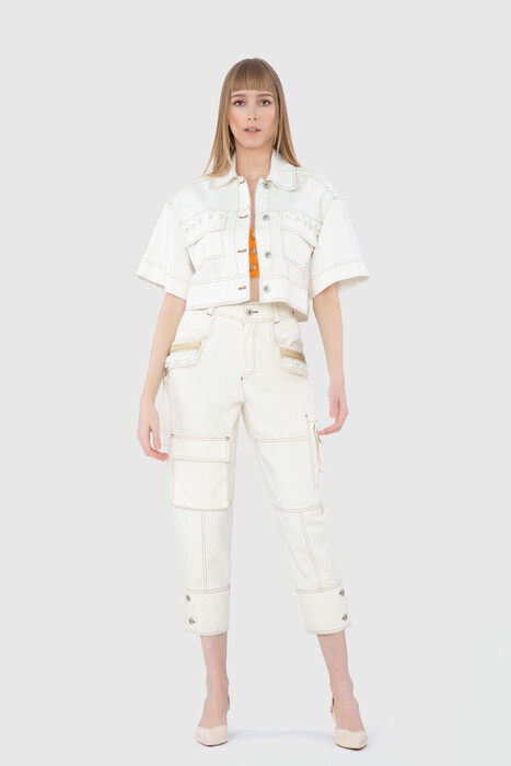 Gizia Short Sleeve Crop White Jacket With Embroidery Detailed Pockets. 1