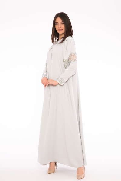 Gizia Önlük Yaka, Yakası Dantel Detaylı İşlemeli, Uzun Krep Elbise. 2
