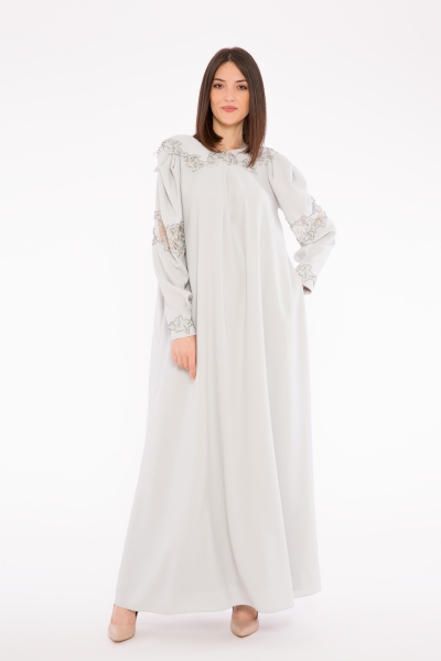 Gizia Önlük Yaka, Yakası Dantel Detaylı İşlemeli, Uzun Krep Elbise. 3