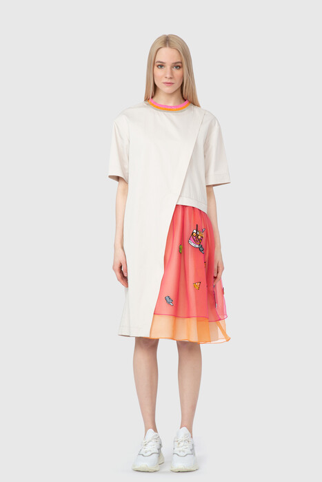 Gizia فستان لون بيج من قماش الأورغانزا المنقوش. 1
