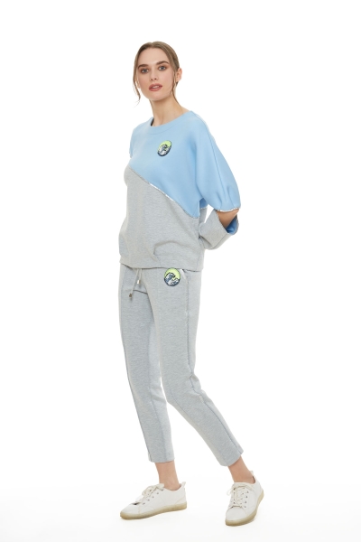 Gizia Contrast Sweatshirt with Shiny Pile Detail Embroidery Patch. 2