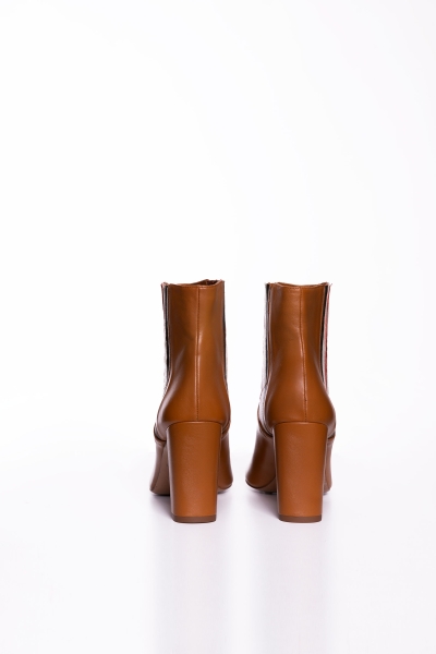 Gizia Side Stripe Detailed Heeled Boots. 1