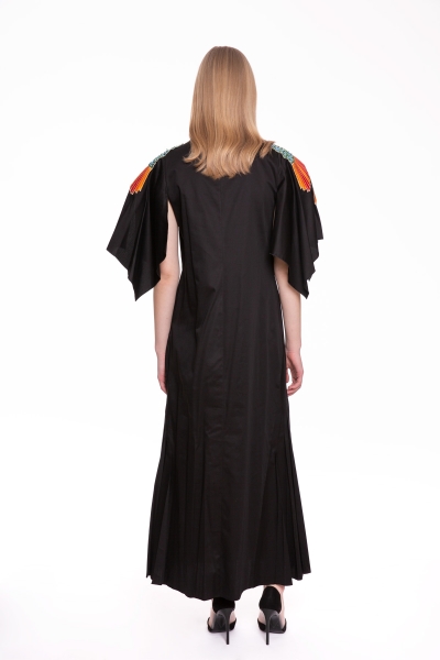 Gizia Kollar Nakış Detaylı Pileli Siyah Poplin Elbise. 3